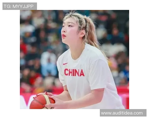 女篮明星李梦晒美照引热议身高体重与肤色成焦点话题